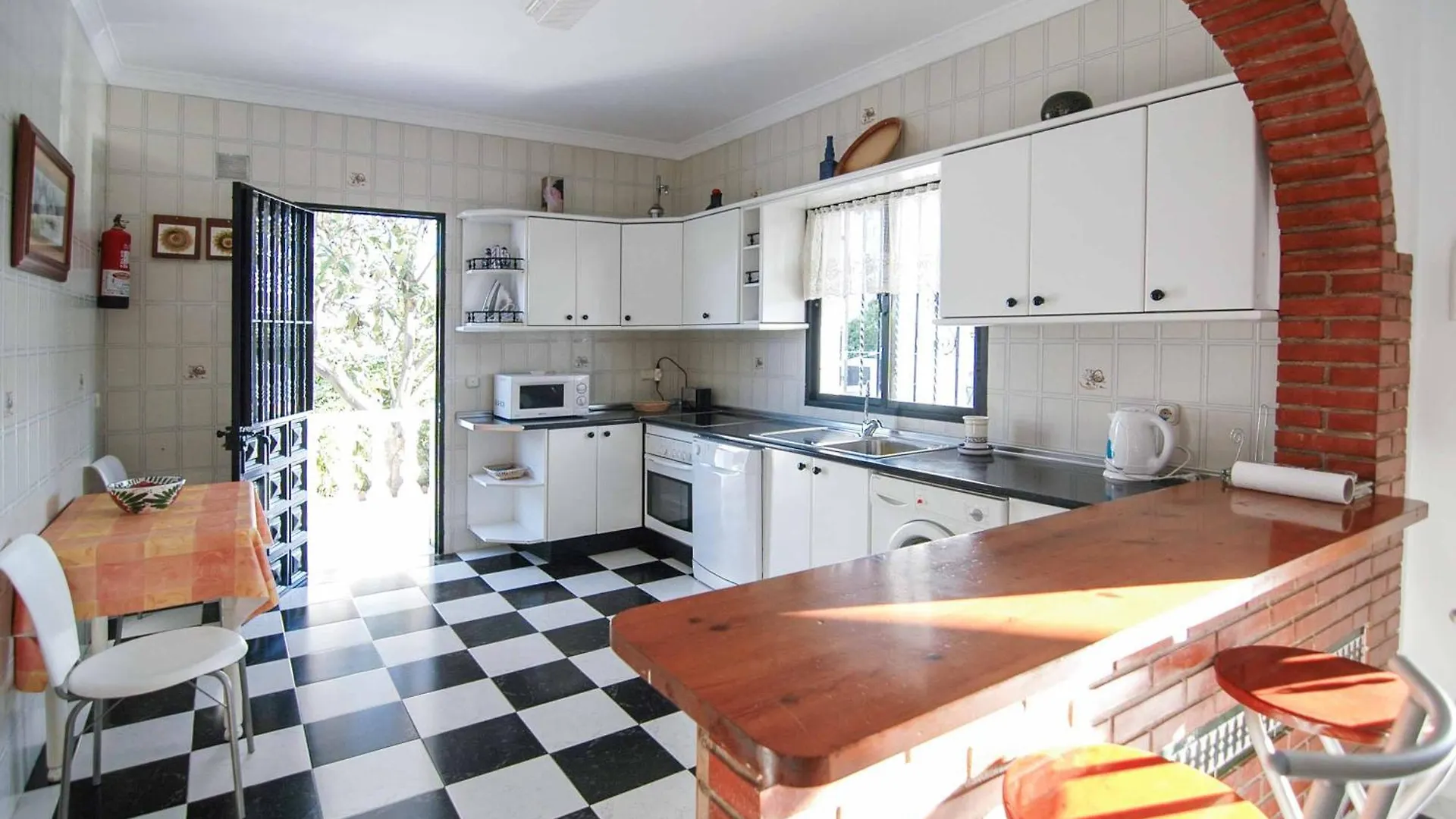 Villa Corbera Nerja 0*,  Ισπανία